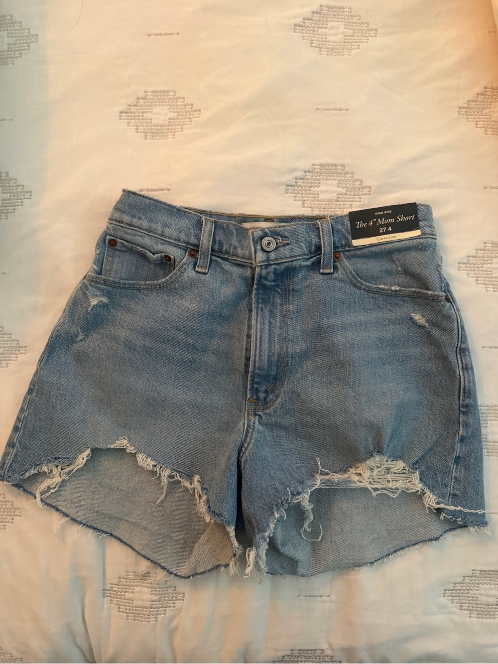 Abercrombie 4”  Mom Shorts NWT